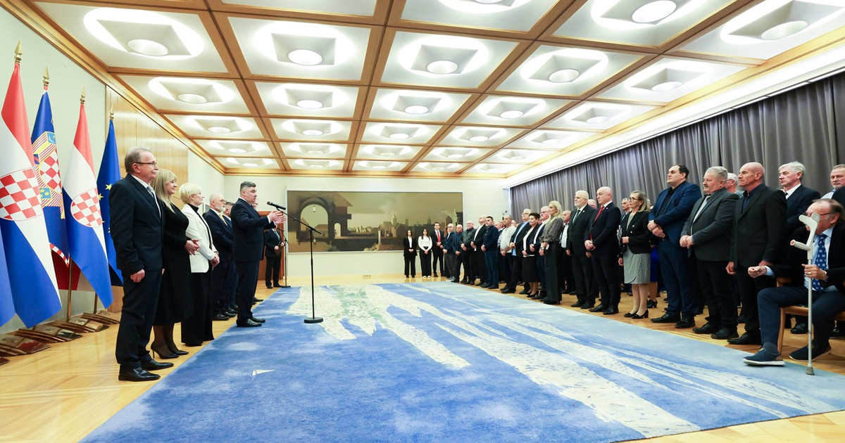Milanović odlikovao 85 darivatelja krvi: Među najplemenitijim smo društvima