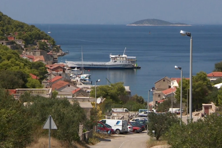 Otočani u Dalmaciji ustali protiv uzgajališta tune. "Nećemo devastaciju mora"