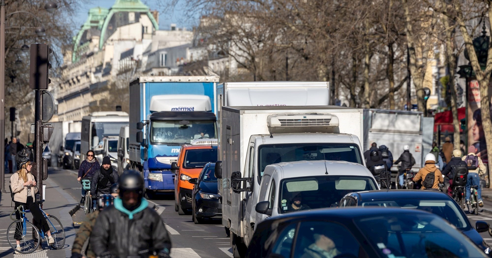 Pariz je rekao 'au revoir' automobilima, još 500 ulica postaje pješačkim zonama