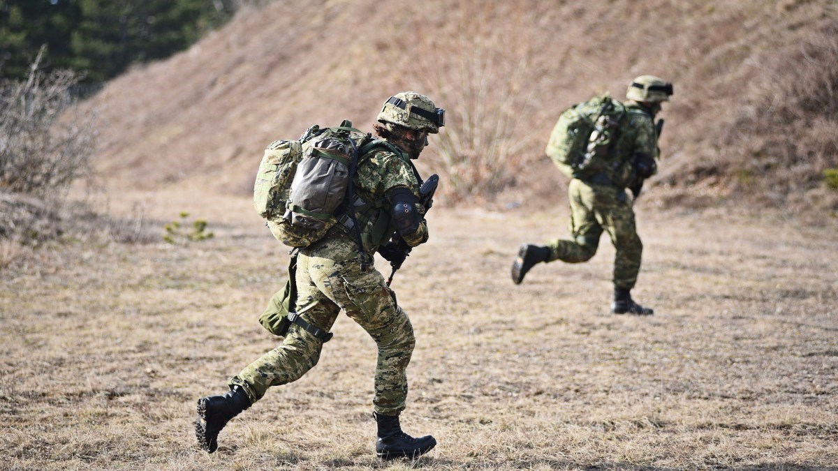 Banožić najavio povećanje stipendija vojnim kadetima