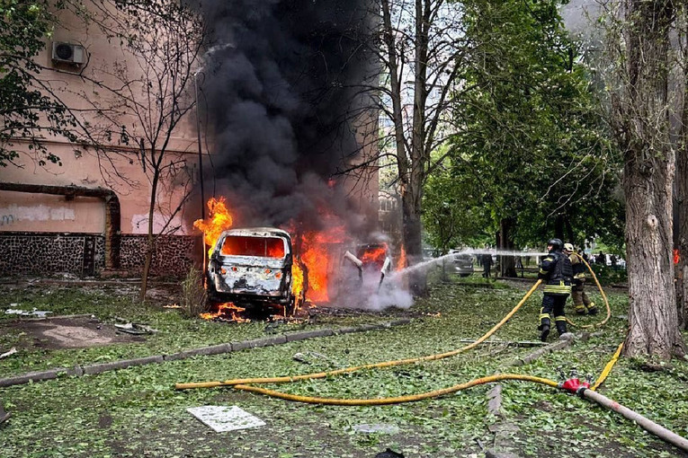 Masovni ruski napad na Ukrajinu usred dana. Lansirali preko 200 dronova
