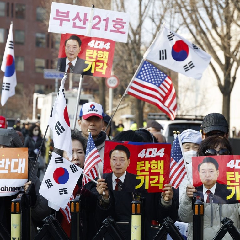 Opozvani južnokorejski predsjednik pušten iz zatvora, podržalo ga 38.000 pristaša