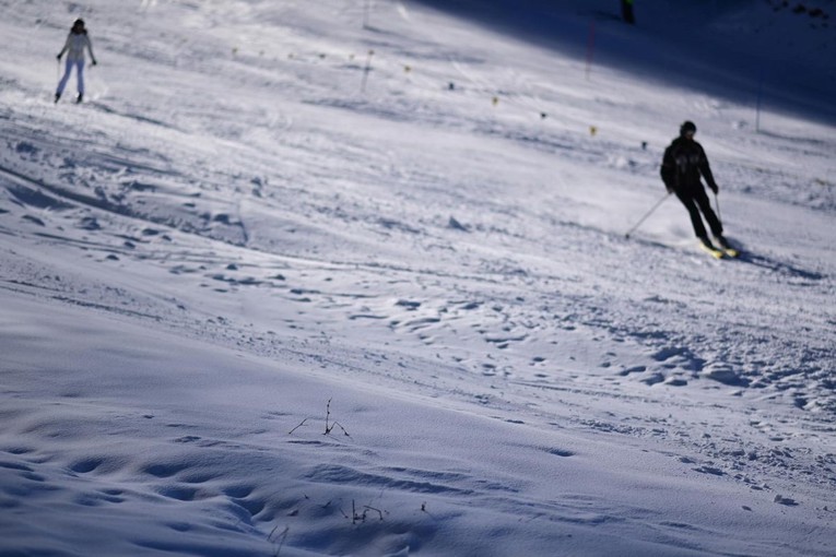 Skijanje pod maskama na Sljemenu danas od 19 do 22 sata