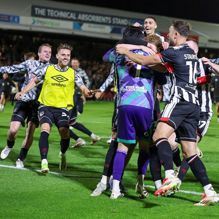 Grimsby kažnjen zbog igrača bez prava nastupa u povijesnoj pobjedi protiv Uniteda