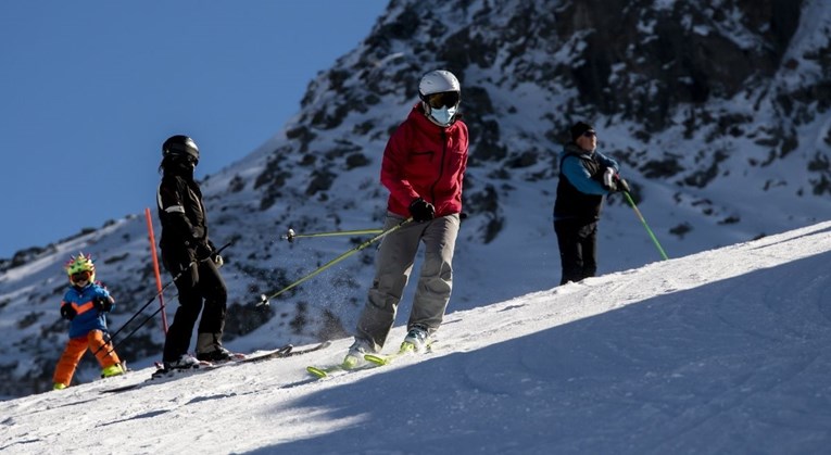 Merkel traži da sva skijališta u Europi ostanu zatvorena, Austrija se oštro protivi