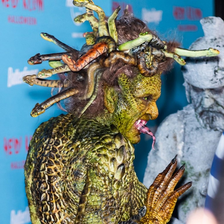 Heidi Klum u nevjerojatnom kostimu Meduze oduševila na Halloween partyju
