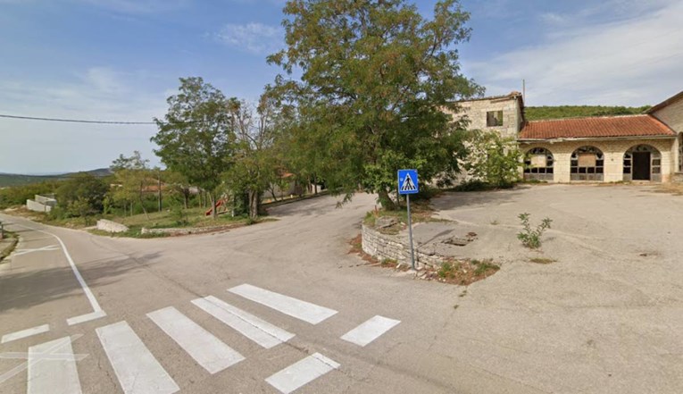 Dva psa kod Benkovca izgrizla prolaznika. Vlasnik (76) dobio kaznenu prijavu