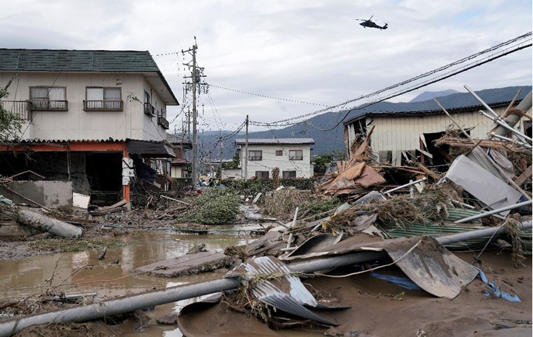 Broj žrtava tajfuna u Japanu porastao na 66, tisuće ljudi su u skloništima