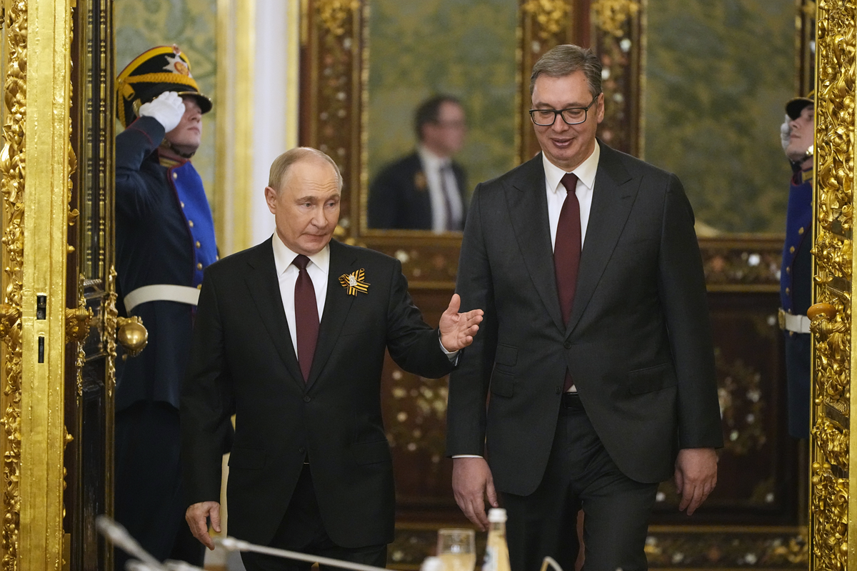 Ruska agencija: Putin je u subotu mogao završiti Vučićevu političku karijeru