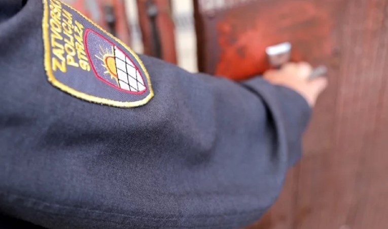 Opasnog ubojicu pustili iz zatvora u BiH da nacijepa drva. Nije se vratio