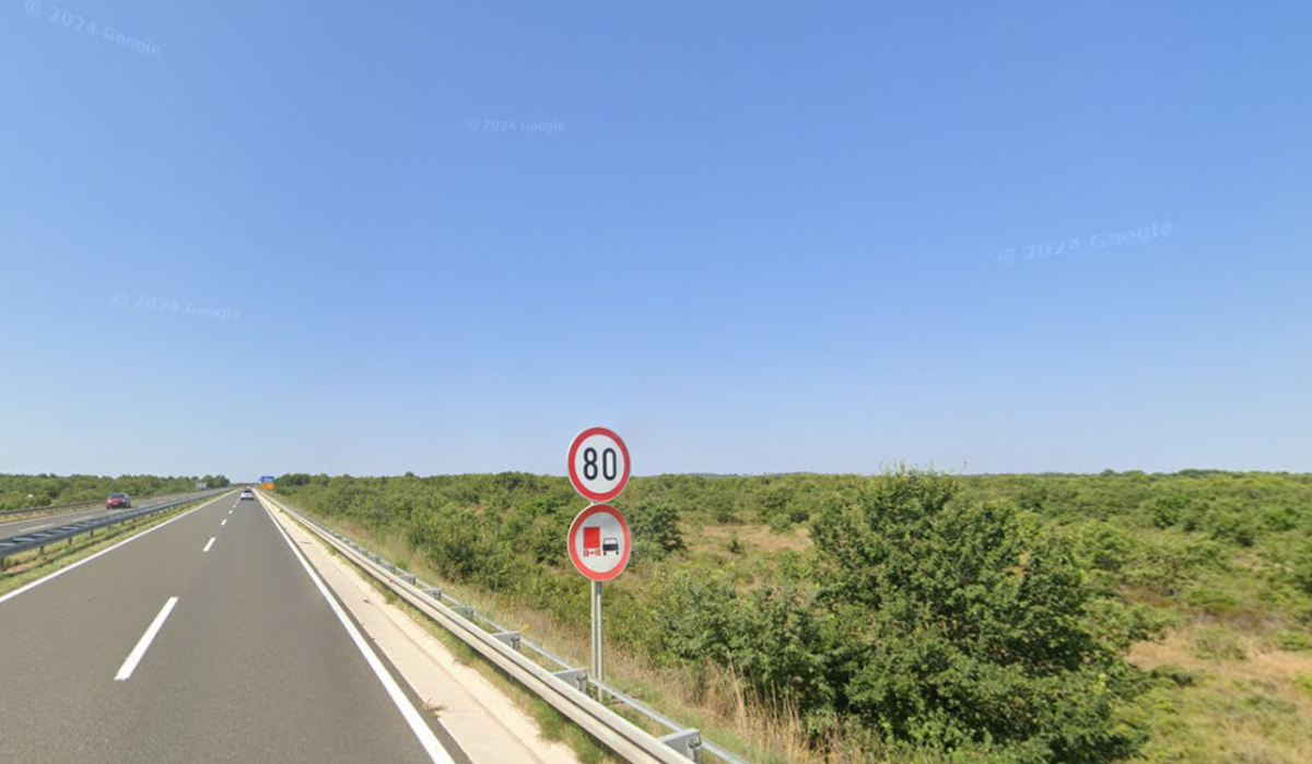 Teška prometna nesreća kod Zadra. Vozačica u životnoj opasnosti, više ozlijeđenih