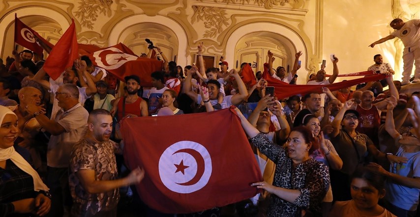 Tunižani na referendumu podržali novi ustav koji predsjedniku daje ogromne ovlasti