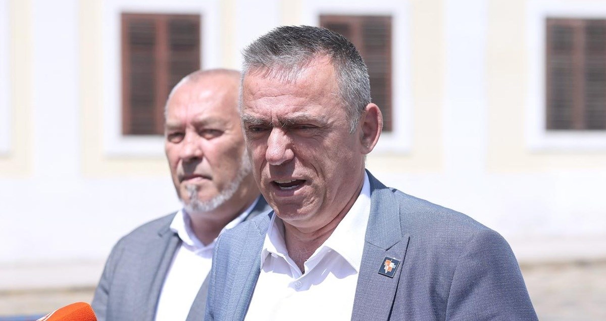 Ćipe: Pavličeka su izabrali Srbi, on je srpski gradonačelnik Vukovara. Imamo poruke