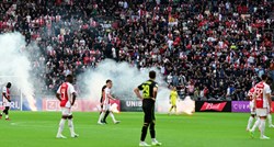 Novi termin prekinutog derbija Ajaxa i Feyenoorda izazvao bijes: "Smiješna odluka"