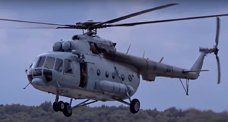 Beba u inkubatoru vojnim helikopterom prevezena iz Dubrovnika u Split