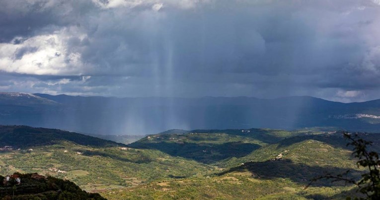 Danas oblačno u većini krajeva. Na sjevernom Jadranu kiša, moguća grmljavina