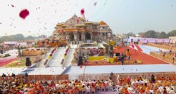 Indijski premijer otvorio hinduistički hram. Izgrađen je na mjestu srušene džamije