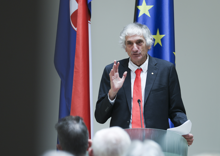 Nobelovac u Zagrebu: Kvantna računala ne treba zamišljati kao snažnija superračunala