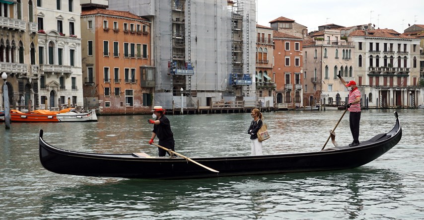 Zbog pandemije stižu crni dani za venecijanske graditelje gondola