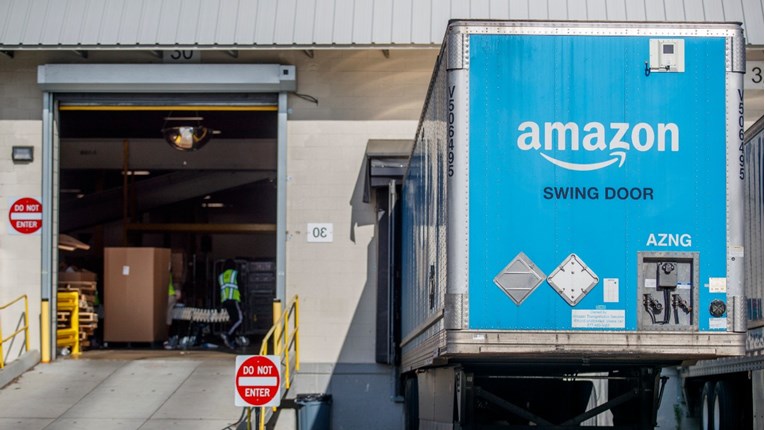 Amazon u skladištima u Engleskoj termalnim kamerama mjeri temperaturu zaposlenika