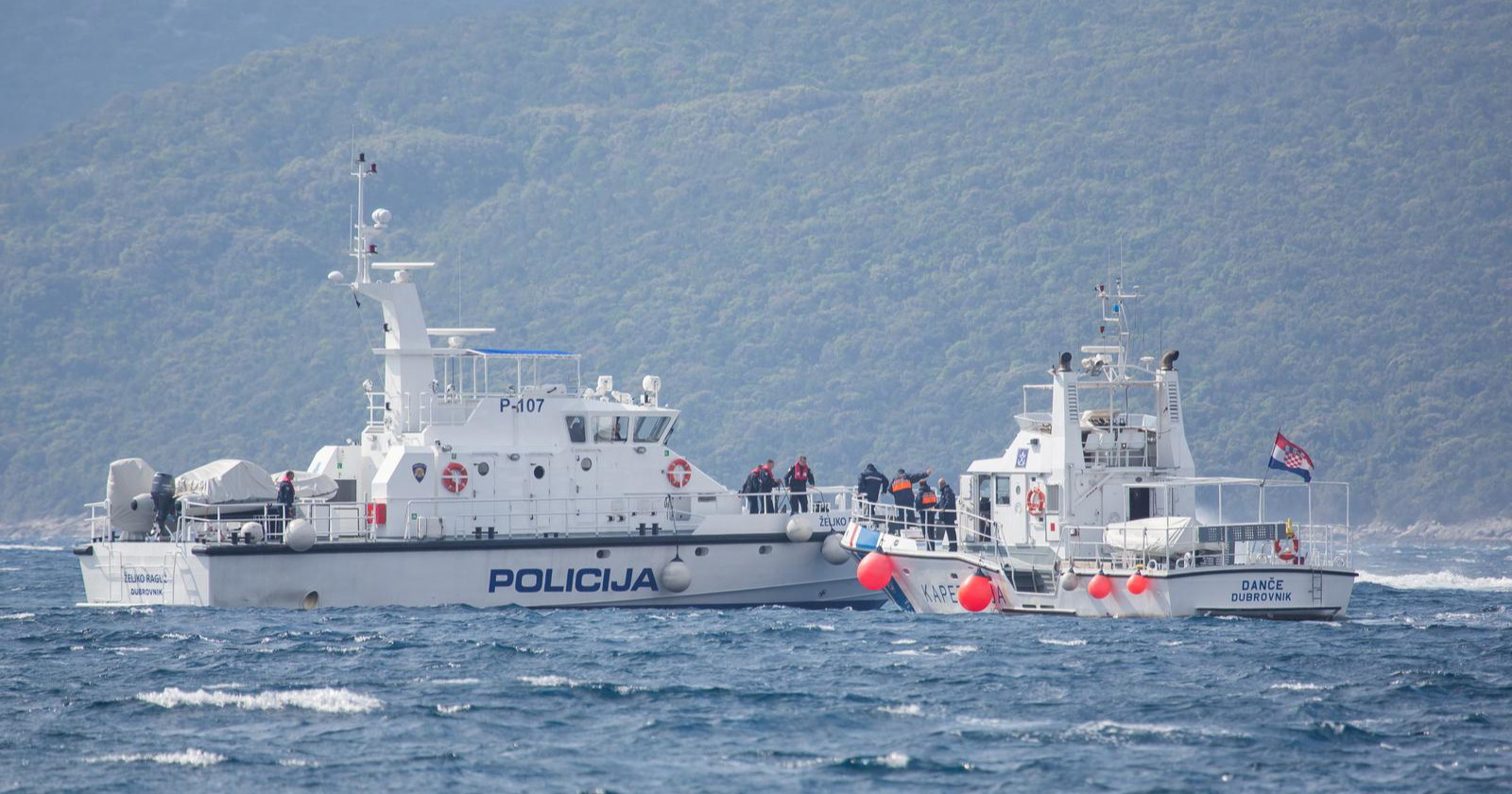 Šestero turista nasukalo se jedrilicom kod Mljeta. Spasila ih posada broda
