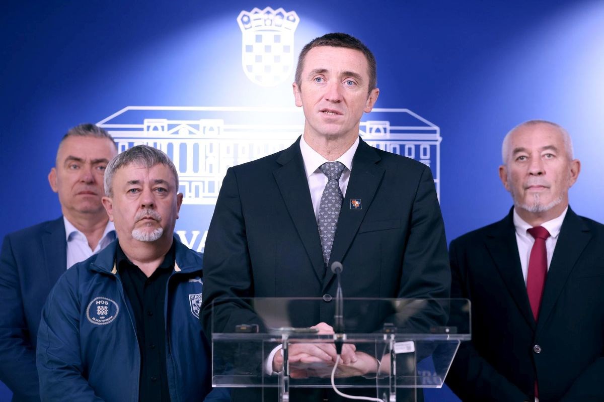 Okrugli stol o Vukovaru. "Svim dragovoljcima treba priznati 20-postotni invaliditet"