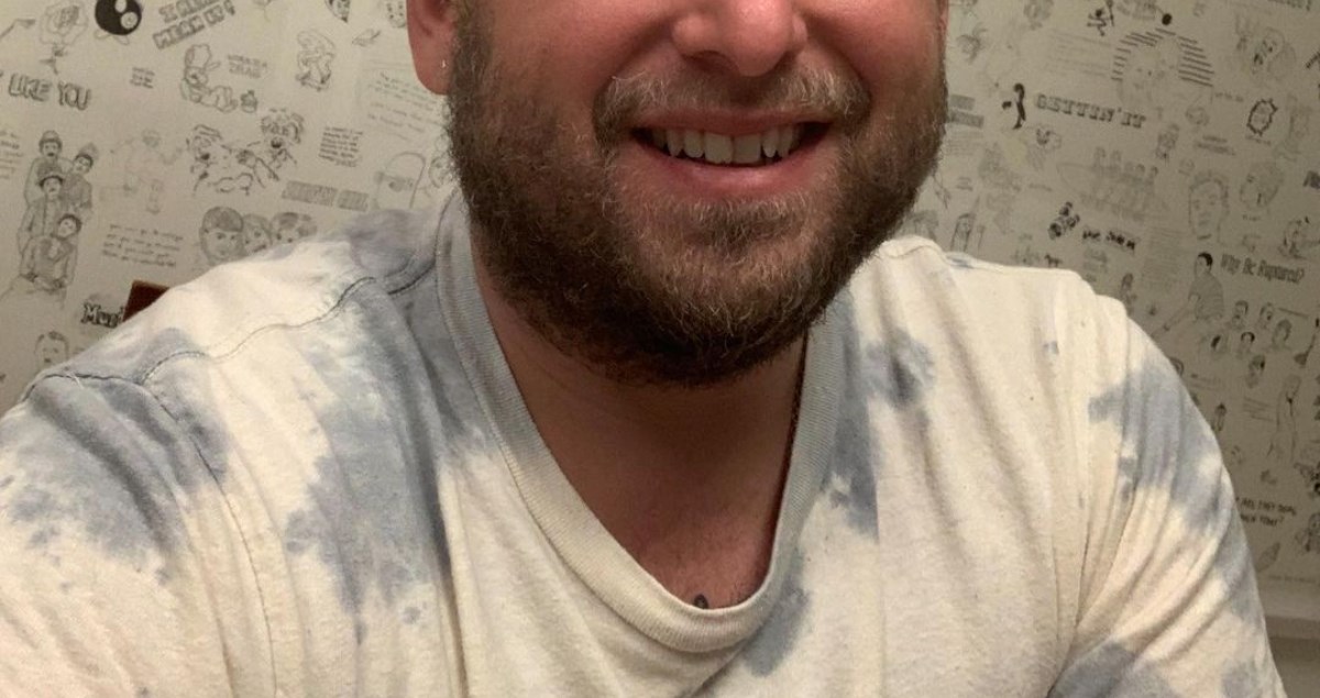 Poznati glumac poslao poruku djeci koja nikada ne skidaju majice na bazenu