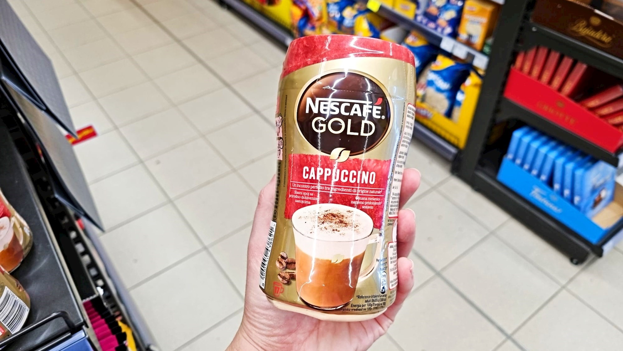 U Konzumu smo našli Nescafe Cappuccino u novom pakiranju, košta 5.57 eura
