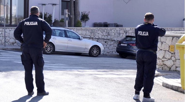 Iz kontejnera tvrtke u Kaštelima ukraden alat vrijedan preko 100.000 kuna