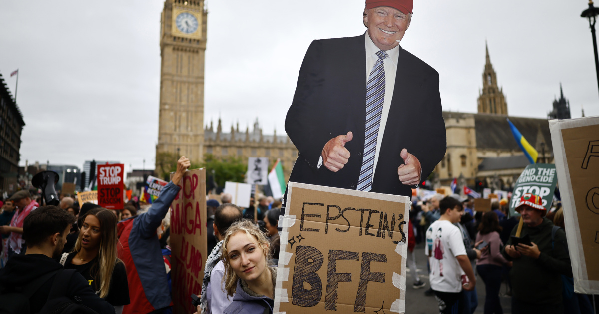 FOTO I VIDEO Tisuće Britanaca prosvjedovalo u Londonu protiv Trumpova posjeta