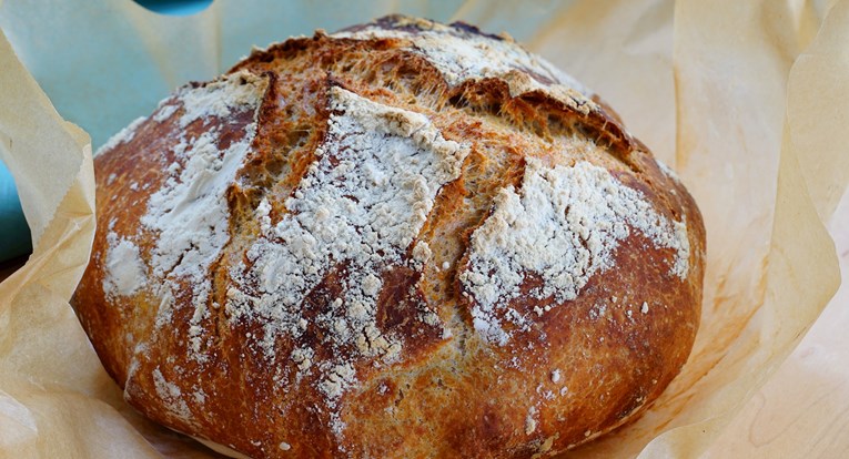 Ovaj kruh uspjet će svima: Ne mijesi se, a izgleda bolje od onog iz pekare