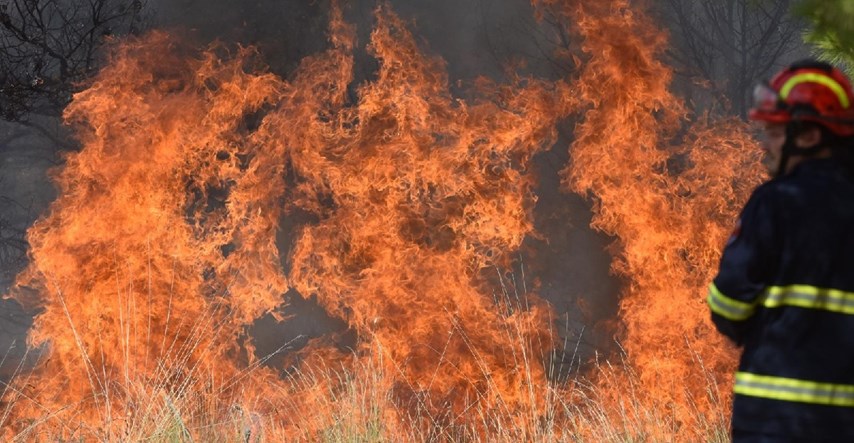 Kod Ludbrega izbio požar u poduzeću za obradu drva, šteta oko 100.000 kuna