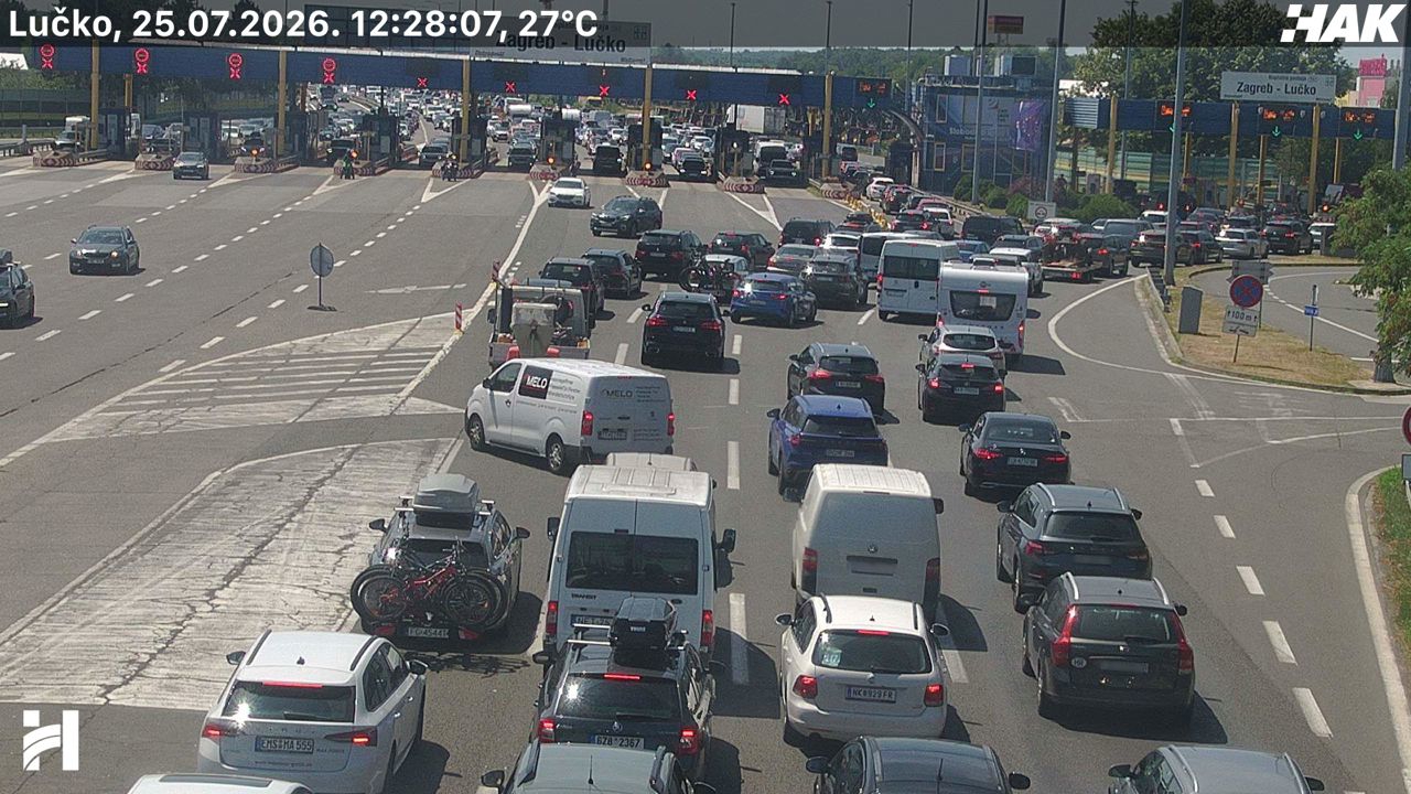 Svi su krenuli na more. Nesreće, kolone i zastoji na naplatnima i autocestama