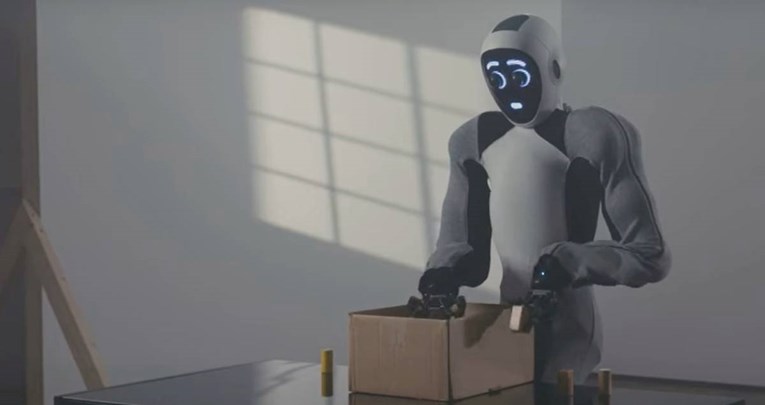 VIDEO Prvi humanoidni robot pogonjen umjetnom inteligencijom uskoro u prodaji