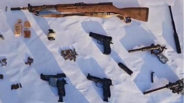 Muškarac (63) u Imotskom napao poznanika zbog droge. Kod kuće imao bombu i oružje