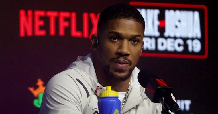 Joshua preživio tešku prometnu nesreću. Dvoje ljudi poginulo