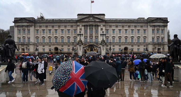 Anketa: Većina Britanaca podržava monarhiju
