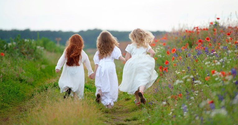 Žena dala svim trima kćerima isto ime: Želim da znaju da ih volim potpuno isto