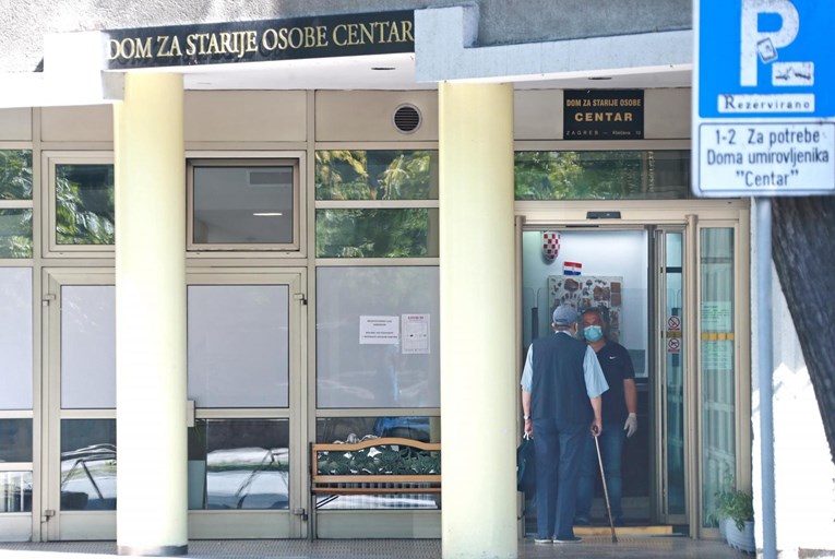 U Zagrebu zaražene 3 djelatnice doma za starije. Zarazile su se na biračkom mjestu?