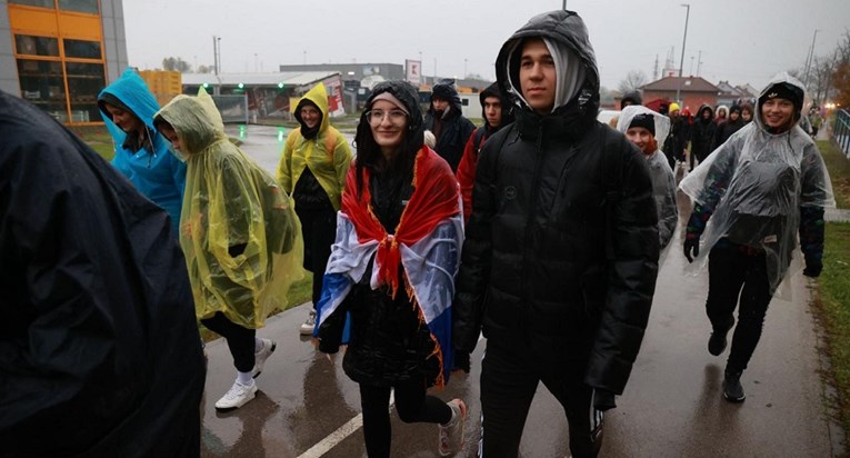 U Vukovar stižu posjetitelji, u 10 će se okupiti pred bolnicom