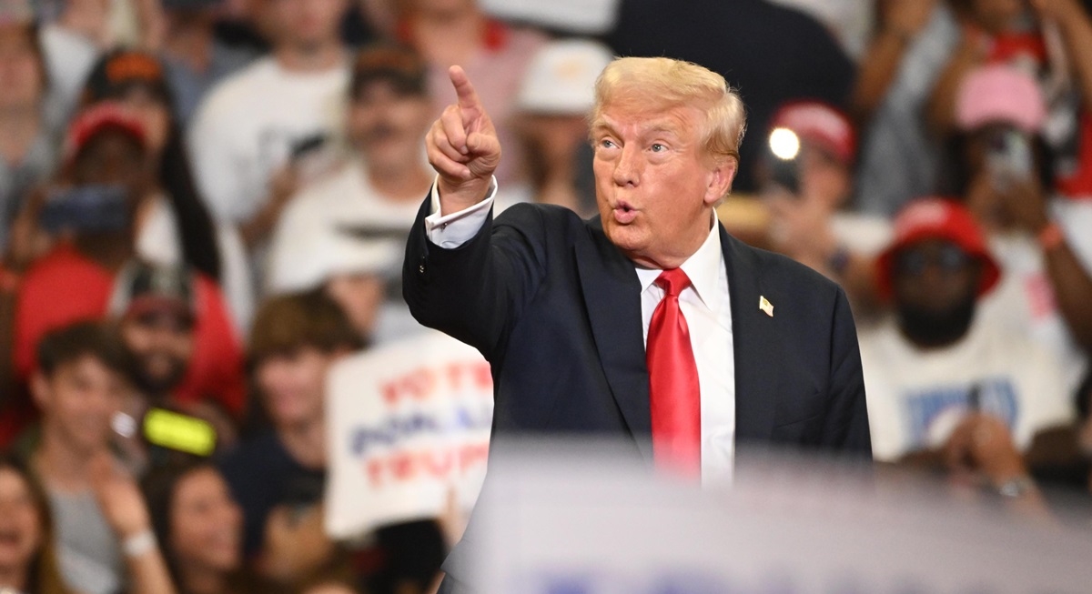 Trump: Harris je radikalna luđakinja