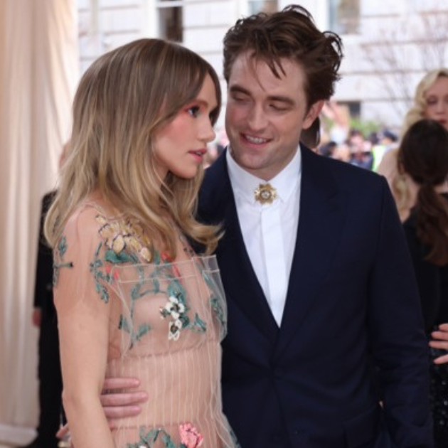 Suki Waterhouse objavila prvu fotku bebe koju je dobila s Robertom Pattinsonom