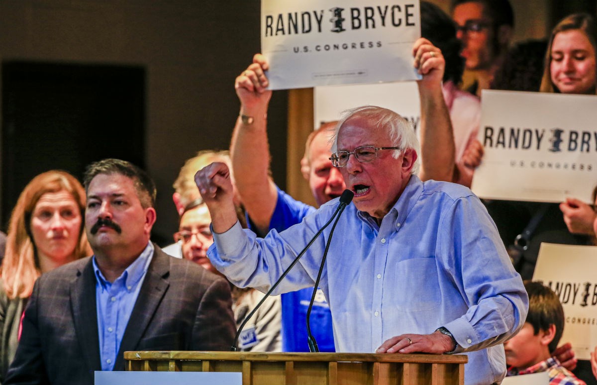 Bernie Sanders i Tim Kaine lakoćom obranili senatske mandate