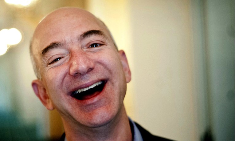 Bezos se "spasio" prodajom 3 posto svoje imovine?