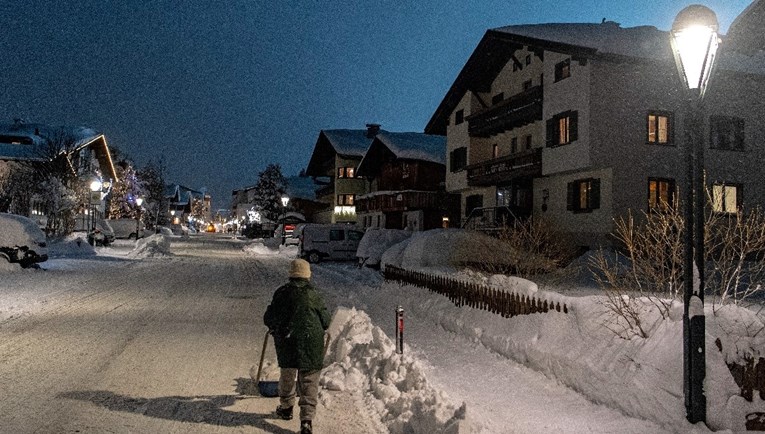 Na skijanju u Austriji gotovo 100 turista prekršilo pravila lockdowna