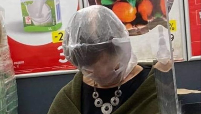 Žena u Dalmaciji nije imala masku, zbog onog što je stavila na glavu postala je hit