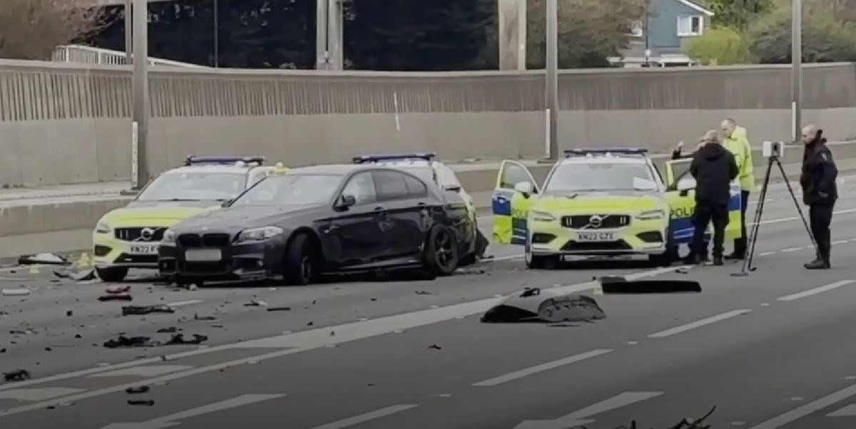 Britanac se vraćao sa spoja, izazvao sudar 5 policijskih auta, vozio i nakon nesreće