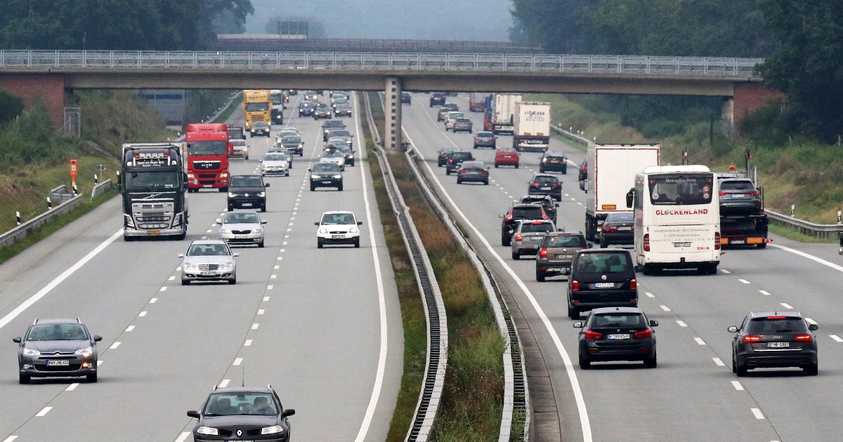 Žena rodila u automobilu na zaustavnoj traci njemačke autoceste