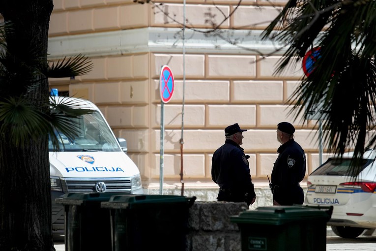 Na Pagu nožem jutros izbo poznanika. Mještani: Ljudi ga se godinama boje