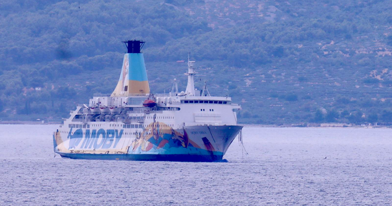 Brod s azbestom je nadomak Splita. Šuta: Ovakvom brodogradilištu nije mjesto u Splitu